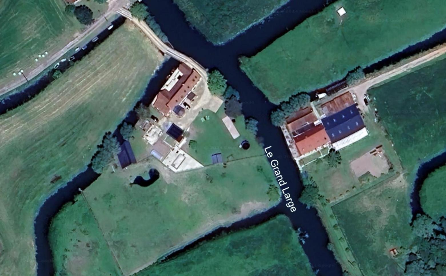 Au Chemin Du Paradis Gite De 10 Personnes 4 Etoiles Saint-Martin-Lez-Tatinghem Exterior photo